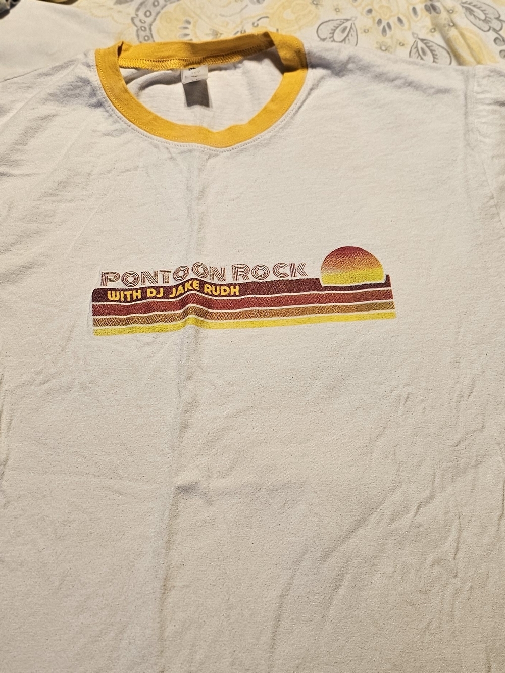 Pontoon Rock Graphic Ringer Tee - White & Yellow